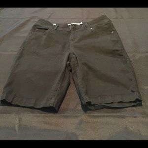 Plus size torrid short black